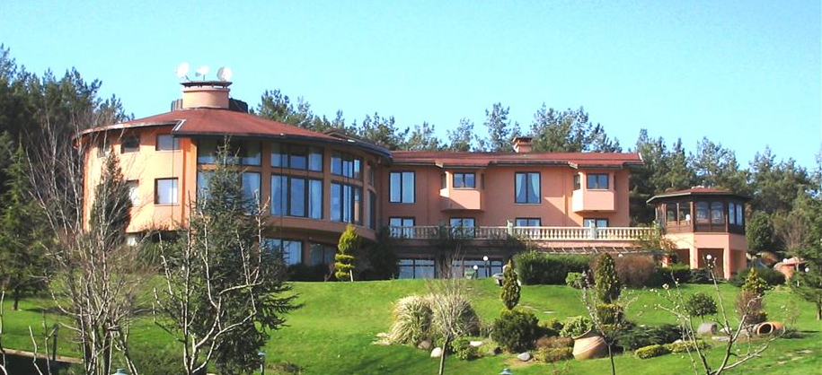 5000m² arazi içinde 1000m² Malikane-Hemen yanındaki 100 dönüm özel ağaçlandırma sahasını da devir edeceğiz...